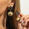 Boucles d'oreilles vintage style cour dorées avec pierres brunes et zircons micro-pavés - Gemme Martelée Ovale / Or Ancien (3903)