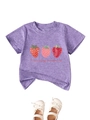 Détail d'un t-shirt violet pour enfant avec imprimé fraise et texture en coton doux - 90cm / Violet