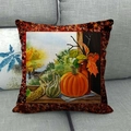 Détail de la taie d'oreiller en lin avec imprimé citrouille d'automne sur canapé - 45x45cm / Paysage de Moisson d'Automne (5)