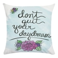 Detalle de funda de cojín floral con acuarela y texto 'don't quit your daydream' - 45x45 cm / Flores Moradas y Frase No Te Rindas (Estilo 2)