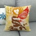 Texture détaillée de la taie d'oreiller en lin avec motifs d'oiseaux et nid sur un canapé - Style Nature Cardinal Mésange Nid d'Oiseau (7)
