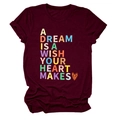 Dettaglio di una t-shirt in cotone bordeaux con stampa A Dream Is A Wish Your Heart Makes - S / Borgogna