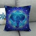 Dettaglio ravvicinato del motivo mandala elefante bohémien sulla federa in lino - 45x45 cm / Elefante Blu Cielo Stellato (8)