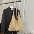 Grand sac cabas minimaliste en daim jaune clair avec de longues bretelles d'épaule - Style de base / Kaki