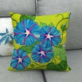 Fodera per cuscino in lino con fiori ad acquerello su divano grigio e sfondo giallo - 45*45cm / Motivo Ipomea su Giallo (7)