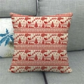 Nahaufnahme eines Leinen-Kissenbezugs mit roten Weihnachtsrentier-Motiven auf dem Sofa - Rotes Fliegendes Rentier Schlitten Muster(5)