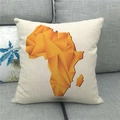 Detail van linnen kussenhoes met gouden geometrische Afrika-kaart op grijze bank - Goudgeel Geometrische Collage Kaart Stijl (10) / 45*45cm (Alleen Hoes)