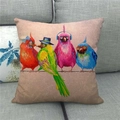 Funda de cojín de lino con pintura al óleo artística de cuatro pájaros de caricatura - Estilo de Pájaros de Dibujos Animados Antropomórficos (1) / 45x45cm
