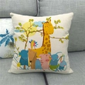 Funda de cojín de lino con patrones de animales animados para sofá gris - Jirafa y animales pequeños (1)