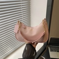Rosa gewebte Hobo-Tasche mit Goldkette und Ledergriff in stilvollem Freizeit-Look - Rosa