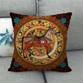 Détail de la taie d'oreiller en lin bohème avec motif cheval sur canapé gris - Motif de Cheval de Style Persan du Moyen-Orient (2)