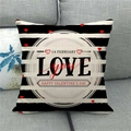 Housse de coussin en lin pour la Saint-Valentin avec rayures noires, cœurs et texte love - Rayures Coeurs Rouges Souhaits (7)