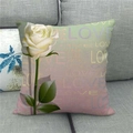 Detailstruktur eines Leinen-Kissenbezugs mit weißer Rose und LOVE-Musterdruck - Weiße Rose LOVE (3)