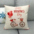 Valentinstag Leinenkissen mit Fahrrad-Illustration auf einem grauen Sofa - Fahrrad und Luftballons Stil(7)