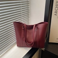 Borsa tote bordeaux minimalista in ecopelle con spallacci regolabili e grande capienza - Rosso