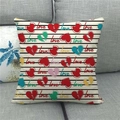 Federa in lino a righe con motivi a cuore colorati e stampa artistica della scritta Love - Cuori multicolore Love (1)