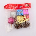 Assortimento di decorazioni natalizie con palline glitter, mini regali e pigne naturali - Confezione Piccola (Circa 9 Pezzi)