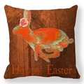 Housse de coussin lapin de Pâques avec inscription sur texture bois vintage - Lapin Orange de Course Vintage sur Grain de Bois (24)