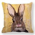 Housse de coussin carrée avec lapin brun artistique sur fond de peinture à l'huile jaune - Lapin Brun sur Fond de Peinture à l'Huile Lumineux (30)