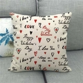 Dettaglio della trama del copricuscino in lino per San Valentino con cuori rossi - Stile Cuore Rosso Nero Disegnato a Mano