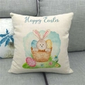 Detalle del estampado de conejo y huevos de Pascua en funda de almohada de lino - Conejo en Cesta Saludos de Pascua (8)