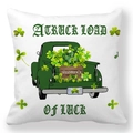 Dettaglio federa San Patrizio con grafica di camion verde e trifoglio portafortuna - Carico di Camion Fortuna (Style-18)