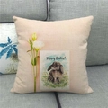 Dettaglio federa pasquale in lino con coniglio ad acquerello e scritta Hoppy Easter - Collezione Floreale Acquerello Coniglio (5)