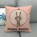 Dettaglio del motivo Happy Easter con coniglio grigio su federa di lino rosa - Collezione Coniglio Anello Rosa (12)