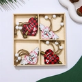 Dettaglio di 12 ornamenti a cuore in legno per San Valentino in una scatola regalo - San Valentino [Set 2 - Cuori]