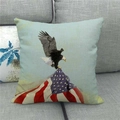 Patriotischer Kissenbezug mit Weißkopfseeadler und US-Flagge auf grauem Sofa - 45x45cm / Hellblauer Adler Flagge (13)