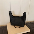 Borsa a secchiello minimalista in pelle nera da donna con grande capacità e tracolla - Nero