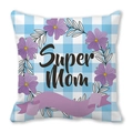 Dettaglio del cuscino Super Mom con motivo vichy blu e decorazione a ghirlanda floreale viola - Super Mom a Quadretti Blu e Bianchi (13)