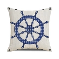 Detail van nautische kussenhoes met blauwe roerprint op linnenachtige textuur - Blauw Wit Geometrisch Roer (Stijl 2)