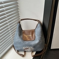 Bolso tote de mezclilla vintage con ribete de cuero y estampado de béisbol - Azul
