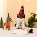 Gnome de Noël en peluche avec bois de renne et chapeau à carreaux rouges de fête - Style tresse
