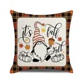Detail des Herbst-Gnom-Kissenbezugs mit Textur und verdecktem Reißverschluss-Design - Gnom Herbstlaub (3)