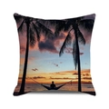 Détail d'une housse de coussin carrée avec motif de palmier au coucher du soleil sur lin - Vue sur Mer avec Hamac Coucher de Soleil (Style 2)