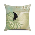 Gros plan sur une taie d'oreiller en lin vintage avec nautile et lettrage marin - 45x45 cm / Style Nautile Vert Menthe Frais (8)