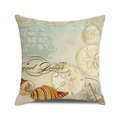 Détail macro de housse de coussin vintage avec motif imprimé de dollar de sable et coquillage - Style Voilier Sand Dollar Peint à la Main (11) / 45x45cm