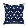 Dettaglio della fodera per cuscino blu navy con motivo geometrico a ciambella salvagente - Salvagente Blu Profondo Rosso Bianco / 45x45 cm