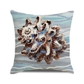 Housse de coussin carrée avec motif coquillage vintage sur fond de vagues bleues - Style Vague Coquillage Réaliste Vintage (24) / 45x45 cm