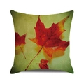 Housse de coussin d'automne carrée avec trois feuilles d'érable rouges sur lin vert - Trois Érables Rouges sur Vert Vintage (16)
