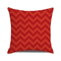 Federa per cuscino quadrata con onde chevron rosse e arancioni su tessuto materico - Motivo a Onde Rosso Arancio / 45x45 cm