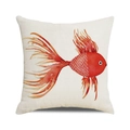 Dettaglio macro della trama in lino sulla fodera per cuscino quadrata con pesce rosso - Stile Pesce Rosso Rosso Acquerello (3)