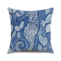 Détail de l'imprimé hippocampe à l'aquarelle sur la housse de coussin texturée - 45x45cm / Style Botanique Hippocampe Bleu et Blanc (5)