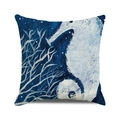 Détail de la housse de coussin décorative carrée avec motif baleine bleu marine et blanc - 45x45cm / Style Abstrait Vie Marine (6)