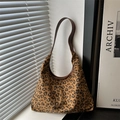Borsa hobo vintage leopardata in finta pelle scamosciata con tracolla marrone da donna - Leopardo Marrone