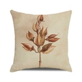 Detail van vierkante beige linnen kussenhoes met vintage botanische bloemenprint - 45cmx45cm / Magnolia Knoppen Stijl (16)