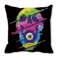 Détail de l'imprimé crâne glitch art aux couleurs néon sur housse de coussin noire - Crâne Glitch Art (17)