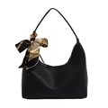 Klassische schwarze Hobo-Tasche aus Kieselleder mit stilvollem bedrucktem Seidenschal - Schwarz